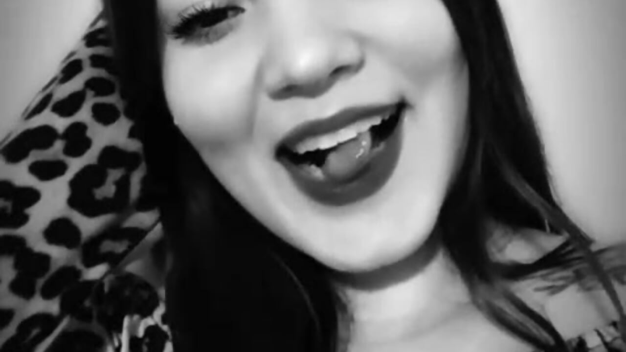 hi honey 🔥 - video by VictoriaParks cam model