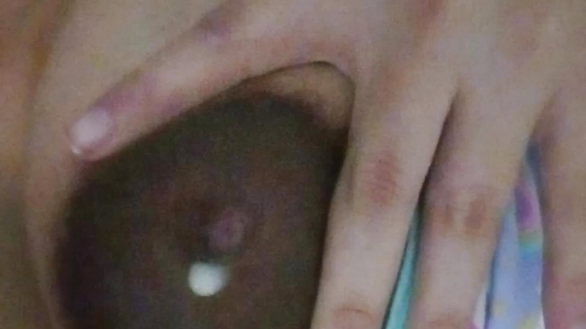Breast milk - video van Yuli20261 cam-model