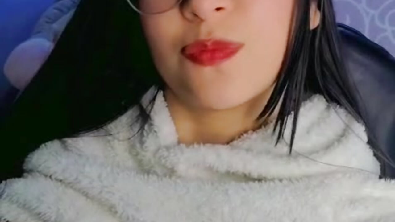Kiss for you - clip cu Ariabliss_ch model videochat