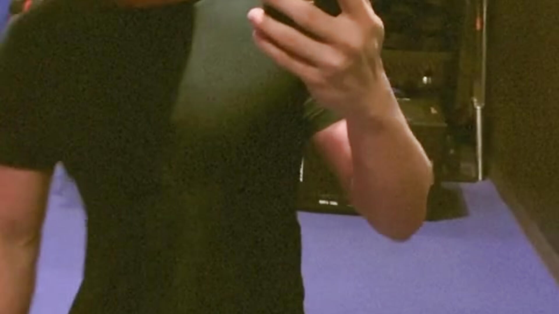 at the gym - kaitomas_主播的视频