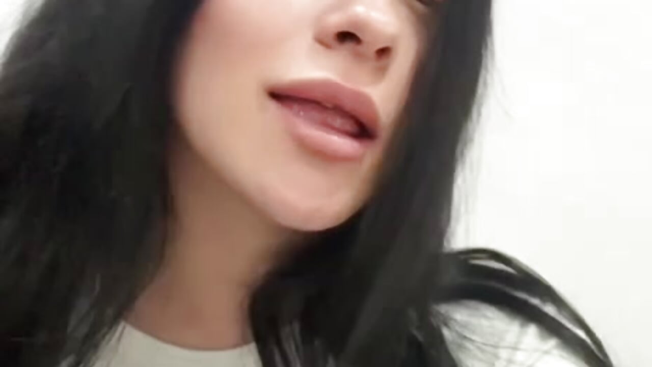 First video - video by MarthaSanchez cam model