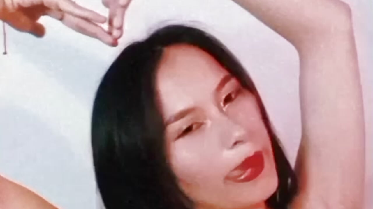 hearts and kiss for you!!🥰