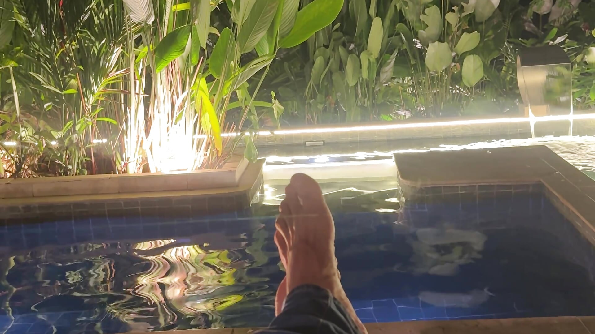 Time to slow down, recharge, and enjoy the moment. 🌙✨– Mateo_Ospina_ kameramodell videója