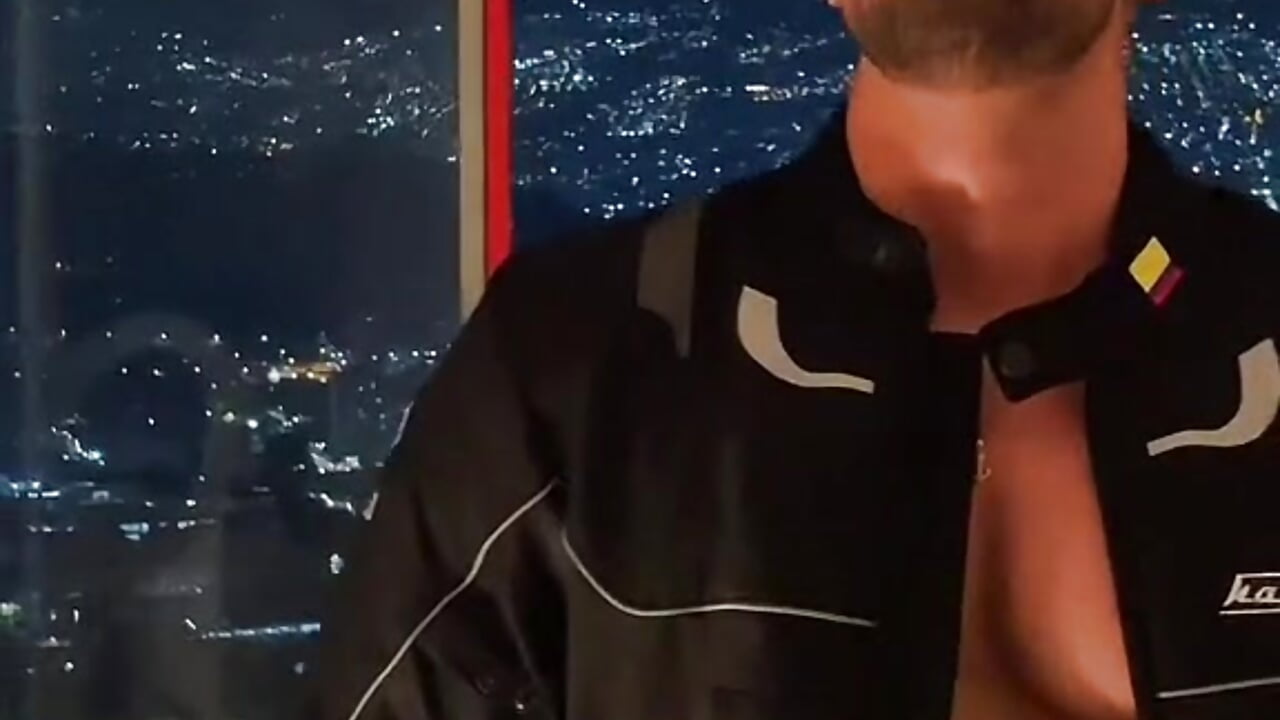 City lights, good vibes. 🌃🖤 - video by Mateo_Ospina_ cam model