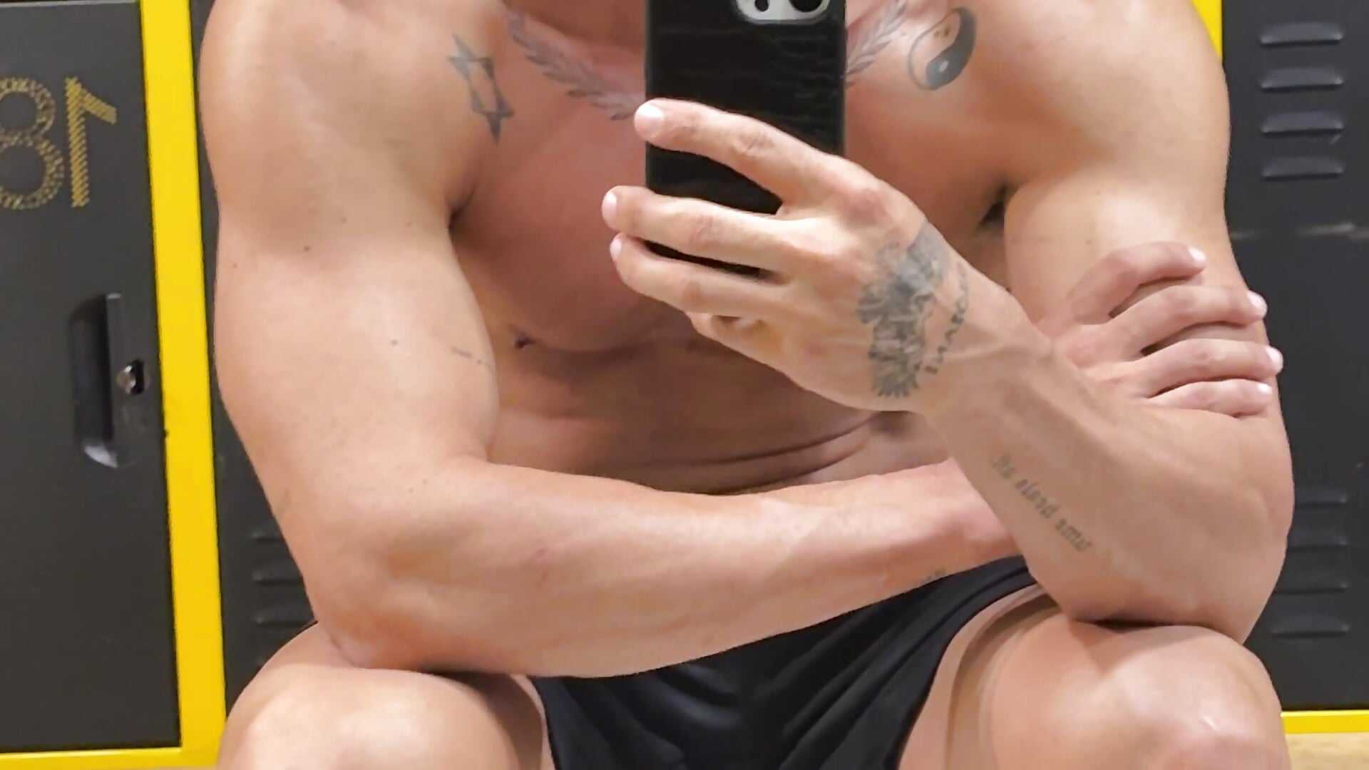 Espejito espejito 😎😈 - Vídeo de Mateo_Ospina_, modelo de vídeos