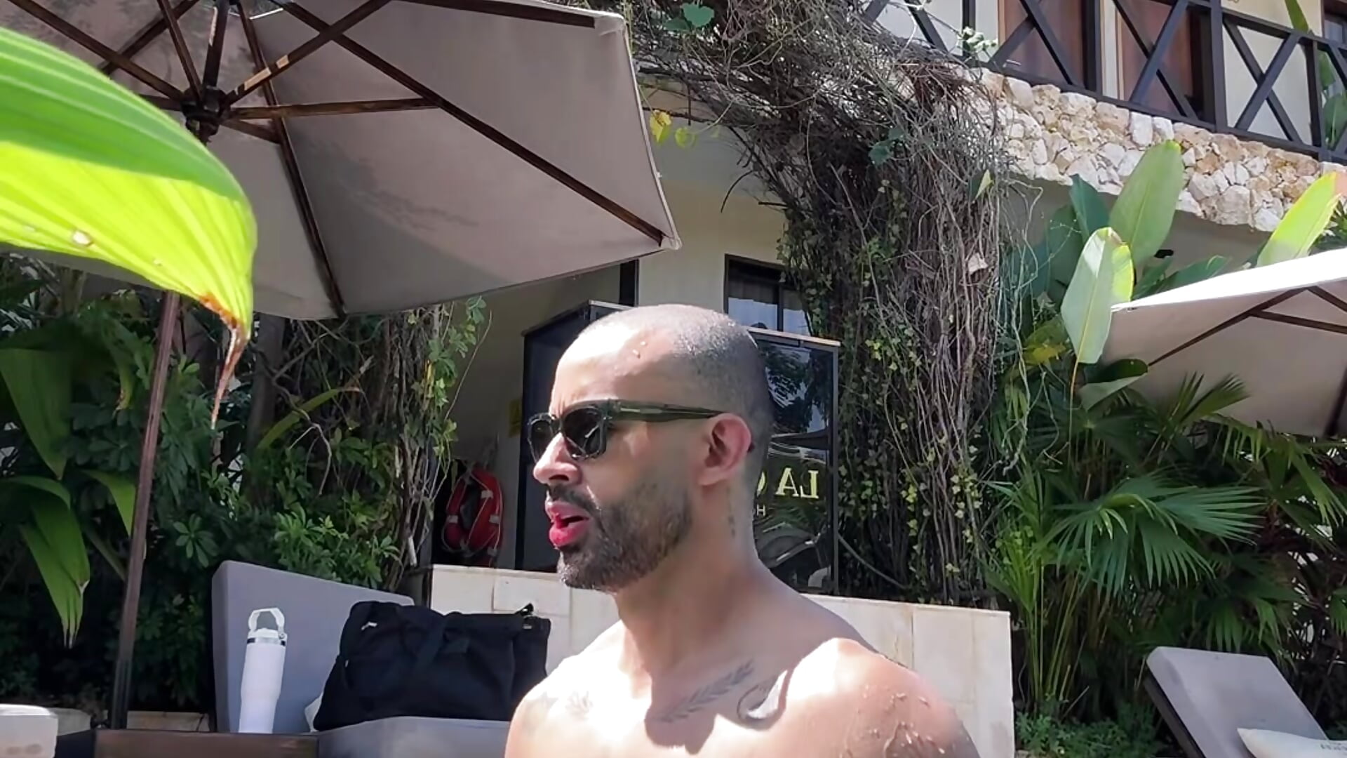 Enjoying every day, appreciating every moment. 😎💦☀️– Mateo_Ospina_ kameramodell videója