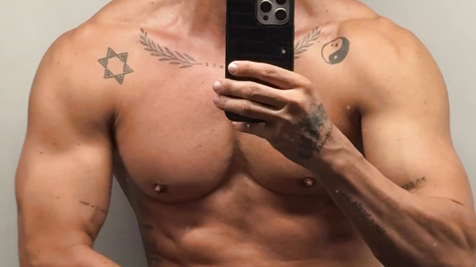 Feeling myself today 😎🔥 - vidéo du modèle de showcams Mateo_Ospina_
