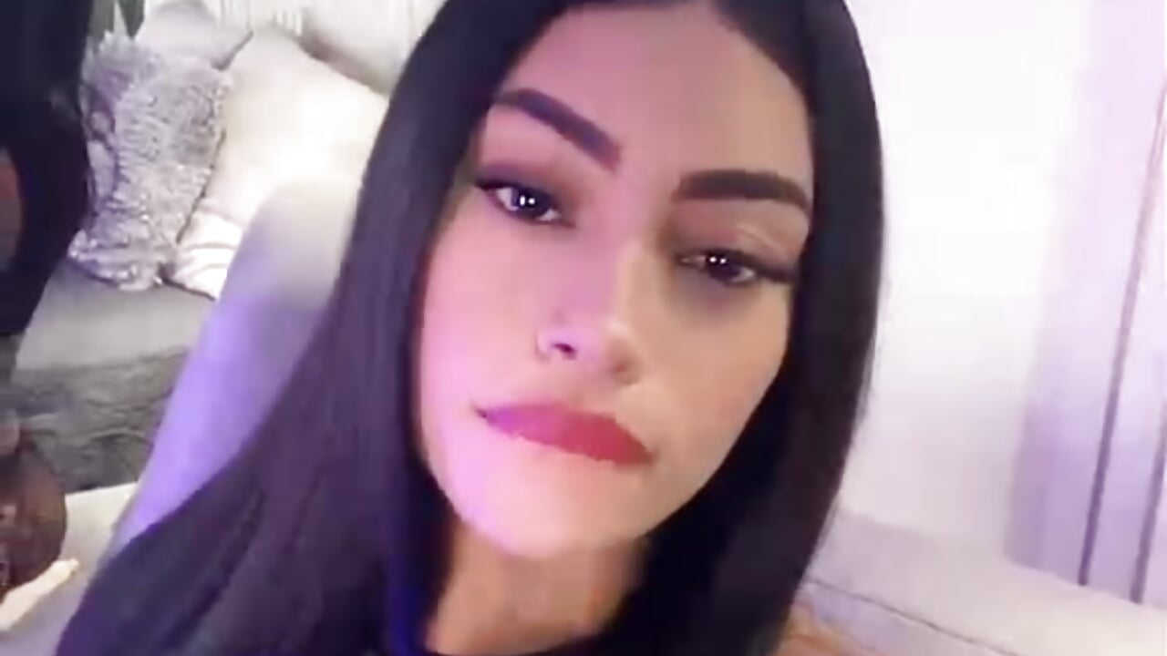 Look at me closely - video by Jhaanppy_ cam model