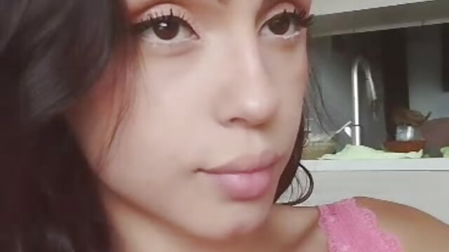 WhatsApp Video 2026-06-26 at 1,44,51 PM – video modela na kameri Susy_Doll1