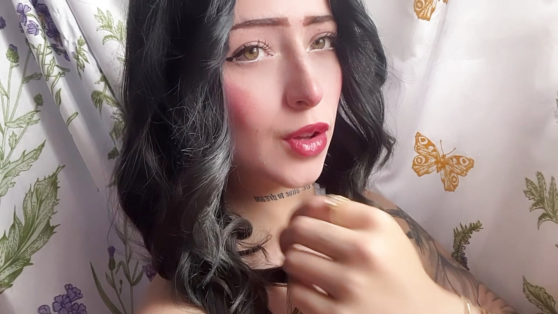A little bit of my little face and eyes🌸🎀 - video by Marilyn_Rosex cam model