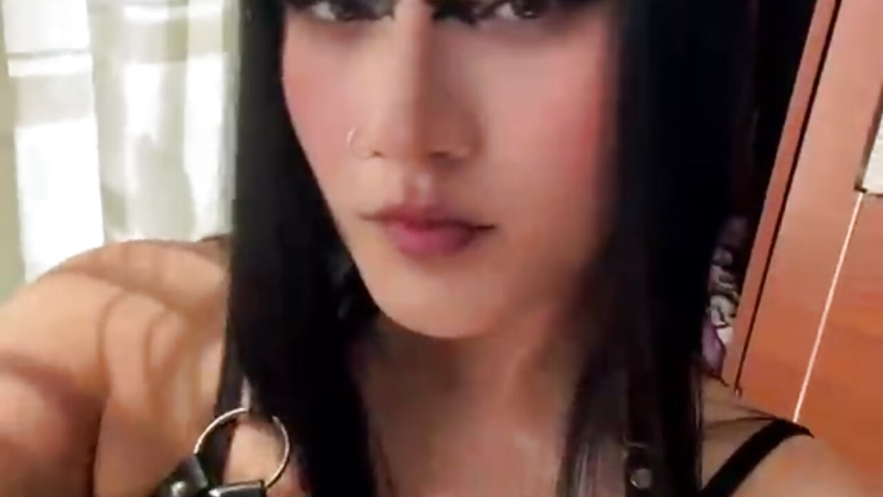 ME - clip cu raven_kali model videochat