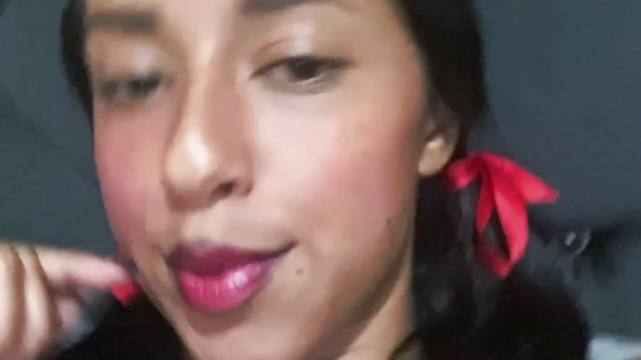 profile-intro-video-1781311052 - video by DakotaVelveT cam model