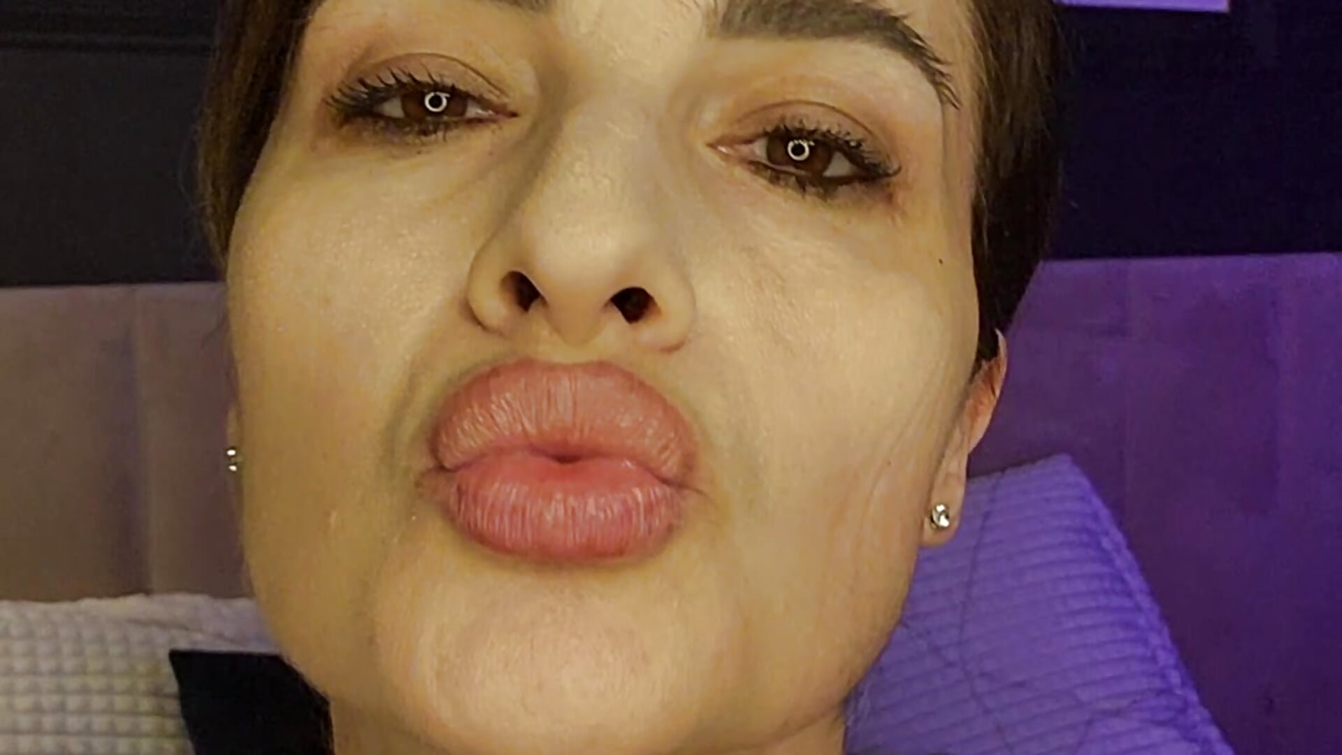 1000218936 - vídeo de la modelo de cam Adele__Novak