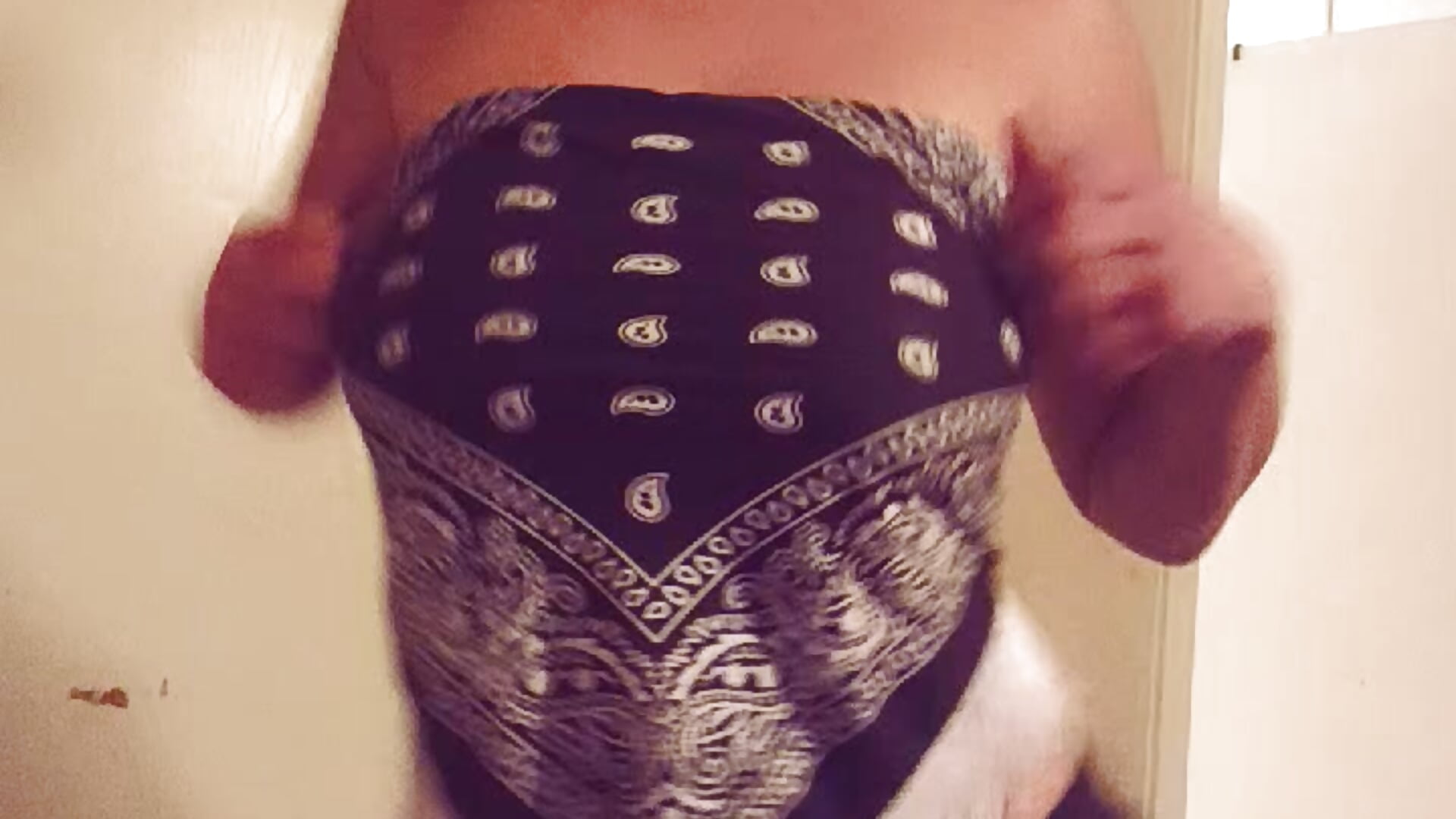 Tease! 😜 - video by michellestar69 cam model
