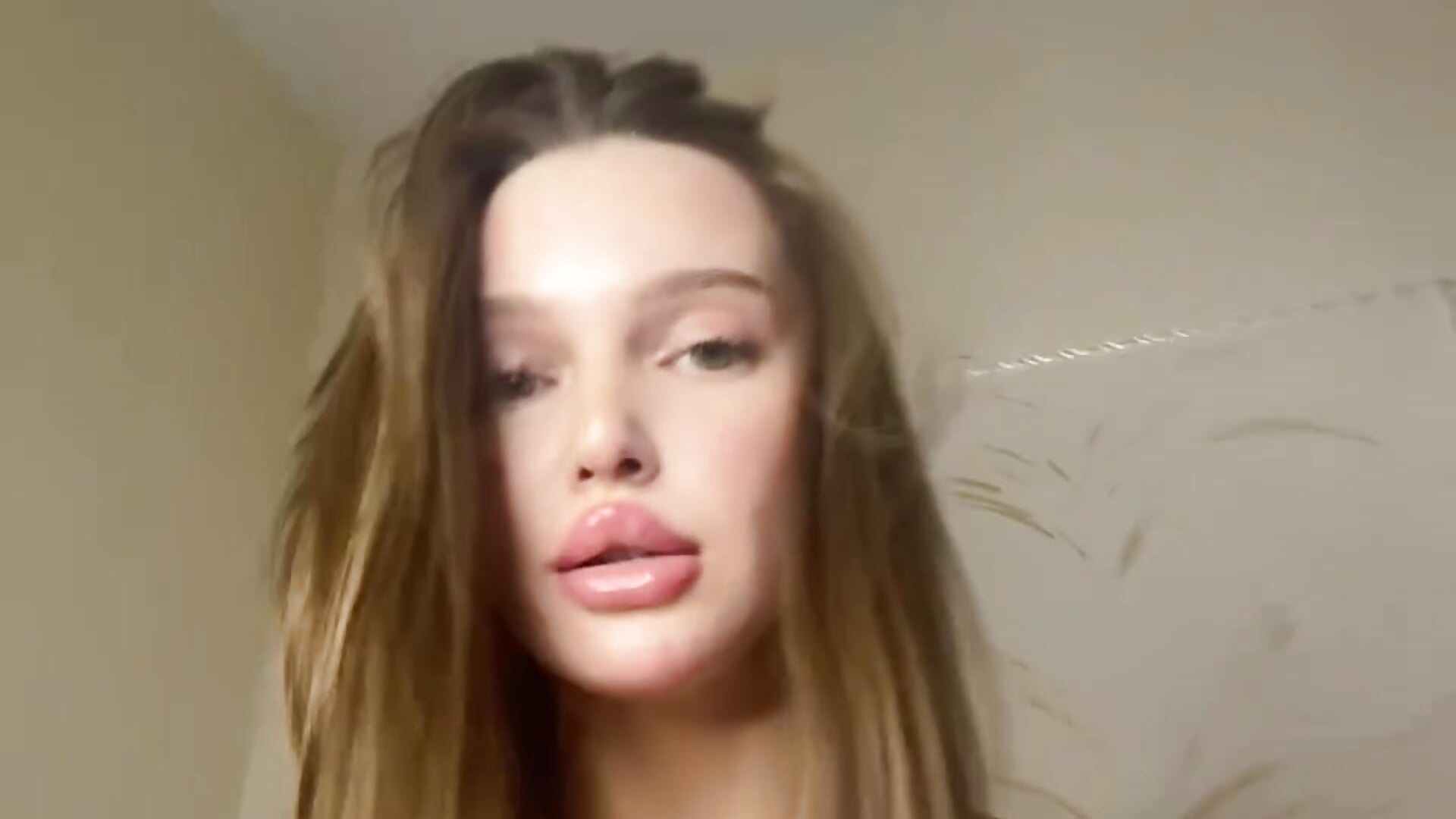 its me 💕 - video van LitellyBella cam-model