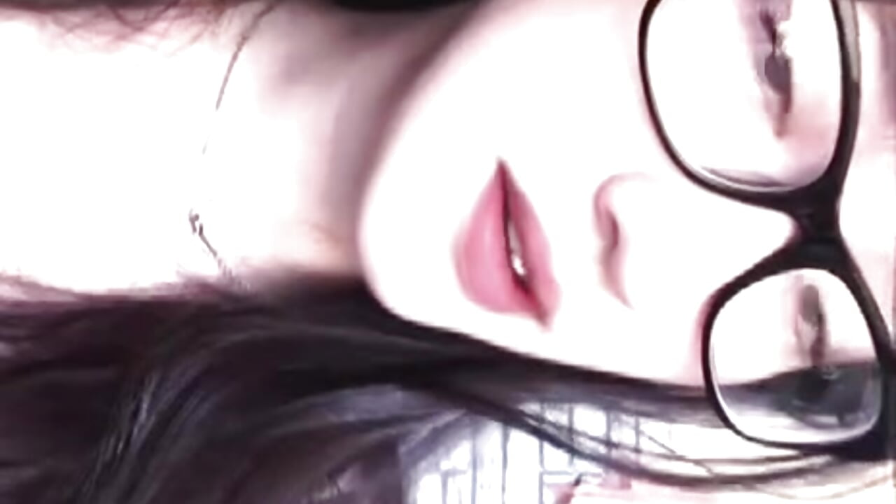 <3