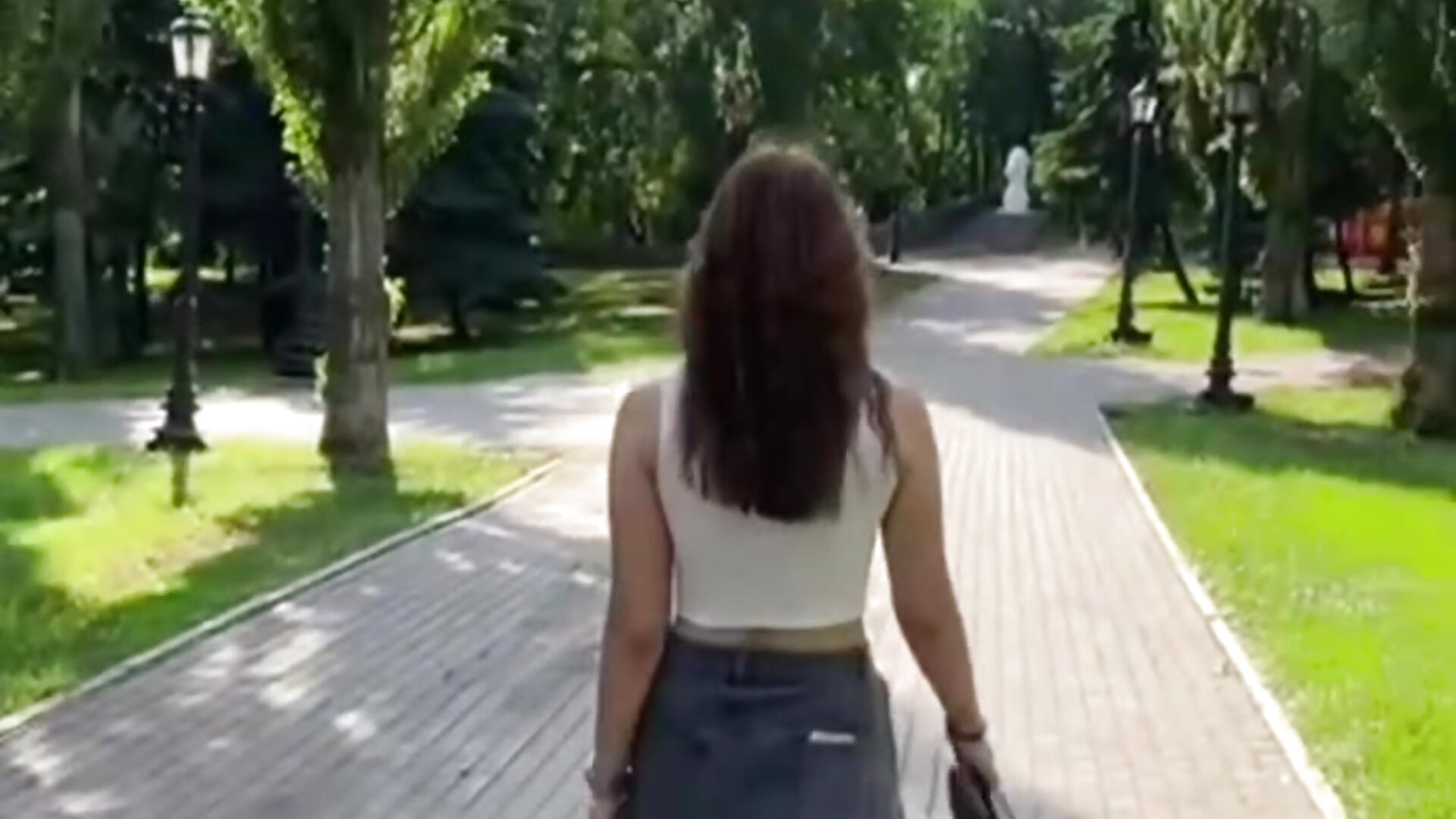 life in nature - Mina_Aston adlı kamera modelinin videosu