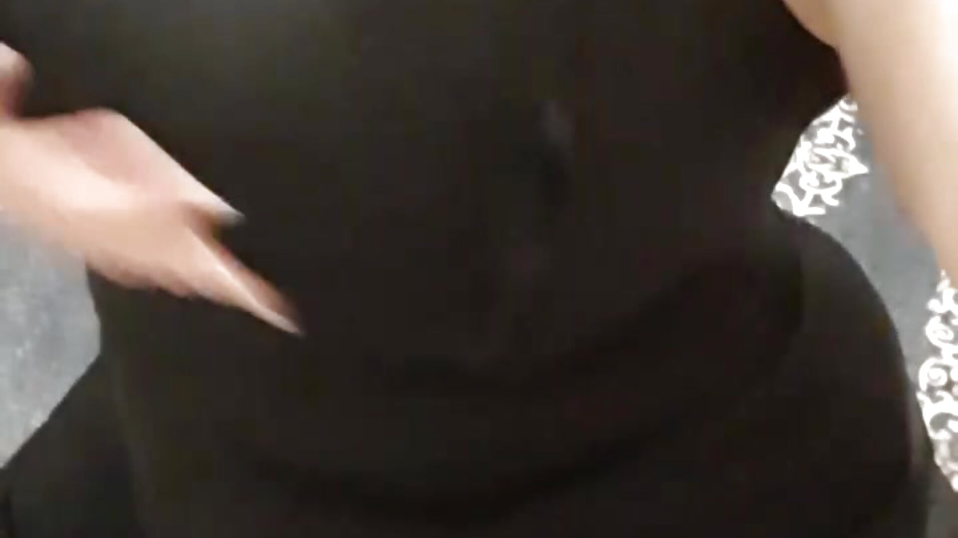 <3 – video modela na kameri BigBoobMayaa