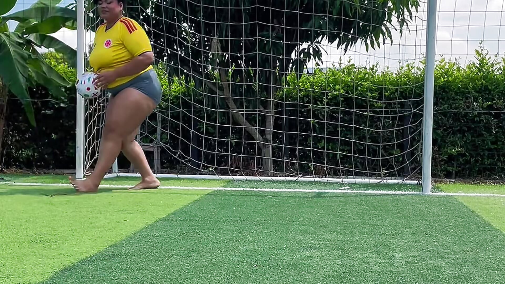 Sunniiee’s World Cup ⚽️💛💙❤️⚽️ - video by Sunniie cam model