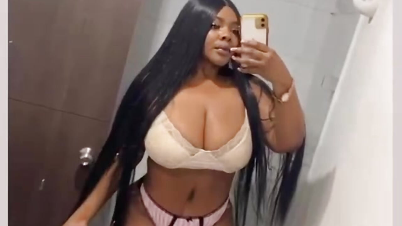 WhatsApp Video 2026-06-18 at 21,04,04 - video by Amazon_brunette1 cam model