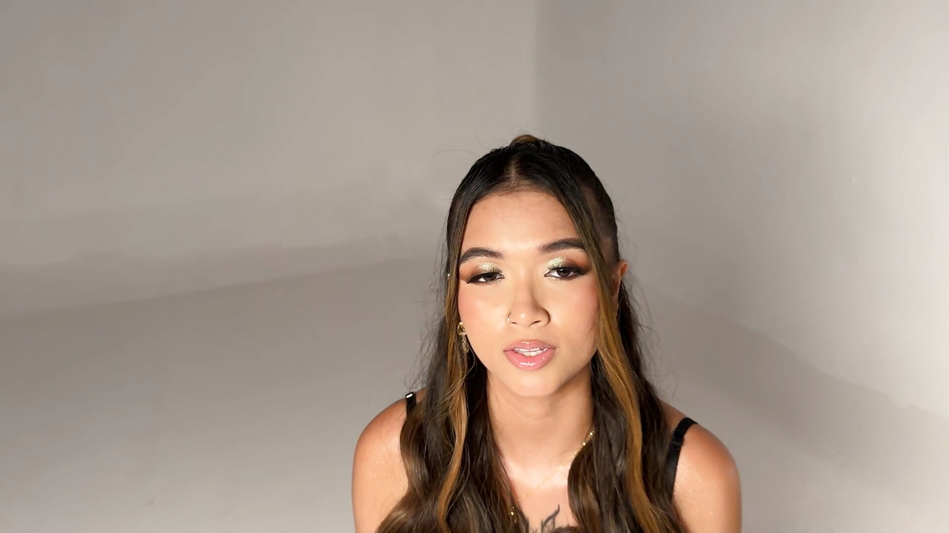Art, Body, and Attitude - video by CassieMills cam model
