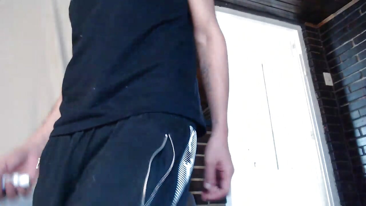 Delicious dildo un me ass, AND you want me Milk ?