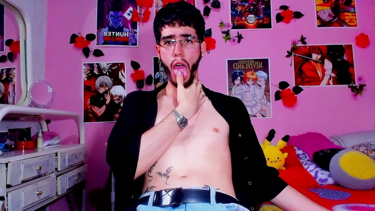I can't hold back anymore, do you want to help me?🥴🥴🥴 - video by Leo_Saint_ cam model
