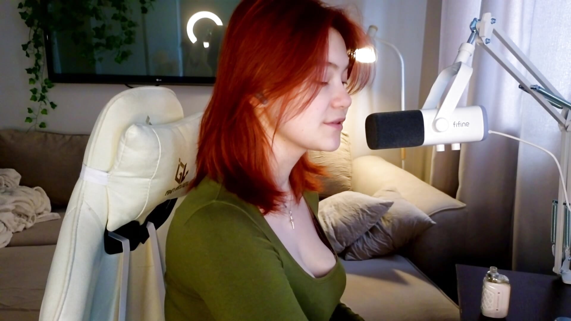 I'm trying ASMR — filmik Emily_Miu, modela(-lki) na kamerkach