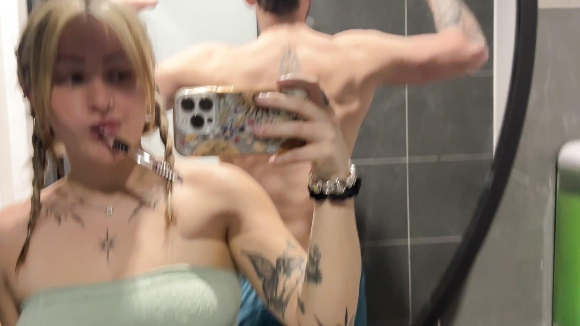 Us :) - סרטון של xxsensualcouplexx, דוגמן/ית מצלמה