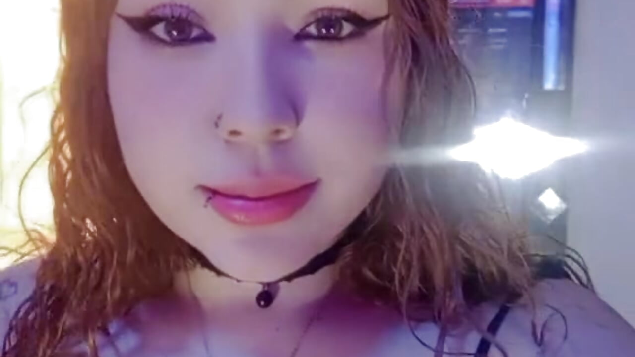 Change is always good – video modela na kameri Kendal_Slow1