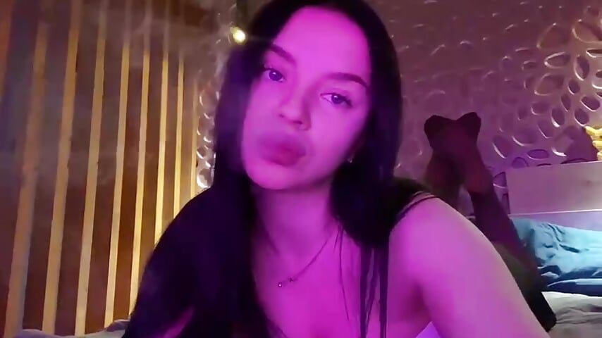 hiya– Evelyne_xxo kameramodell videója