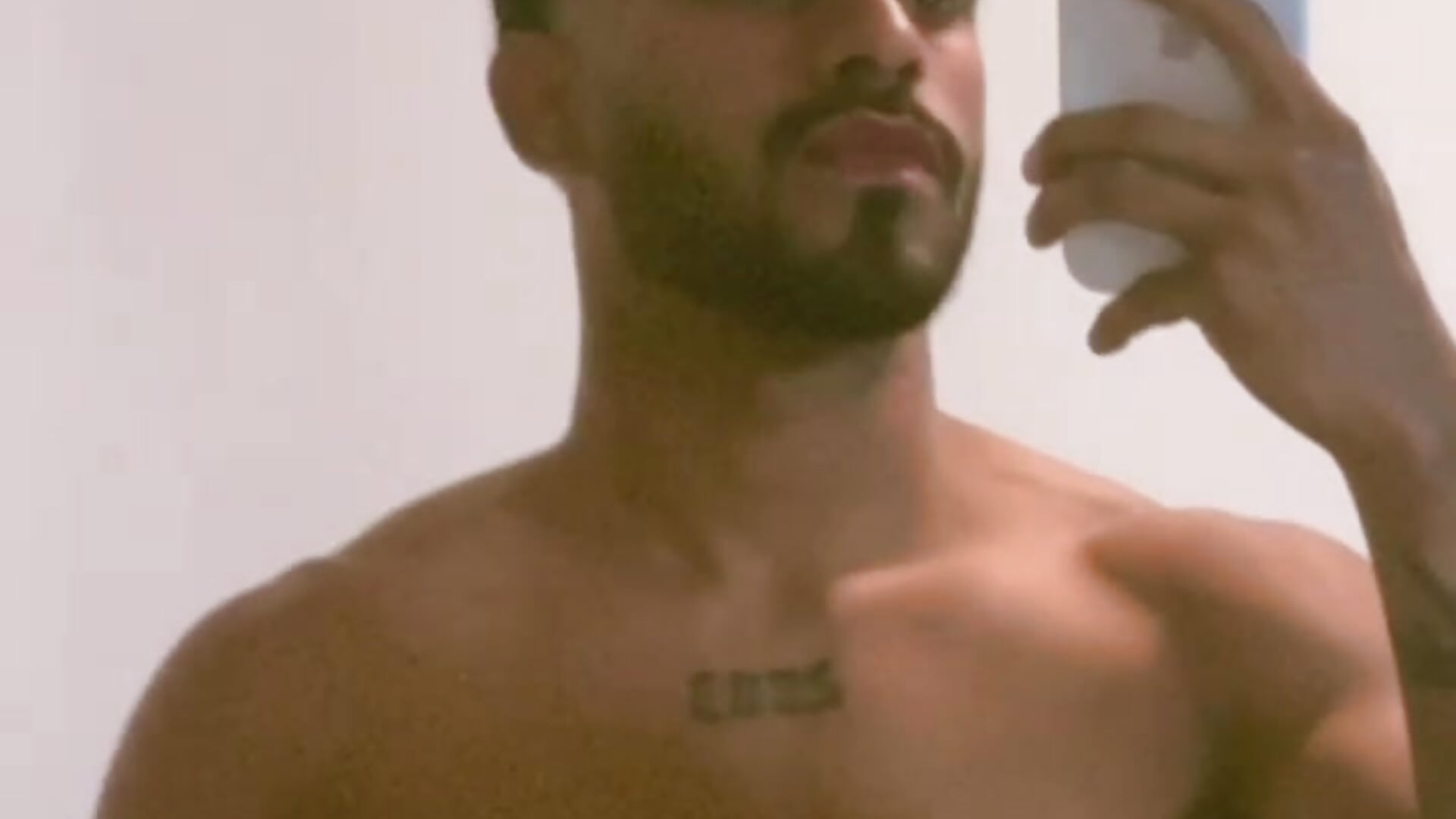 After Shower - video di Damiano_walker modella di cam