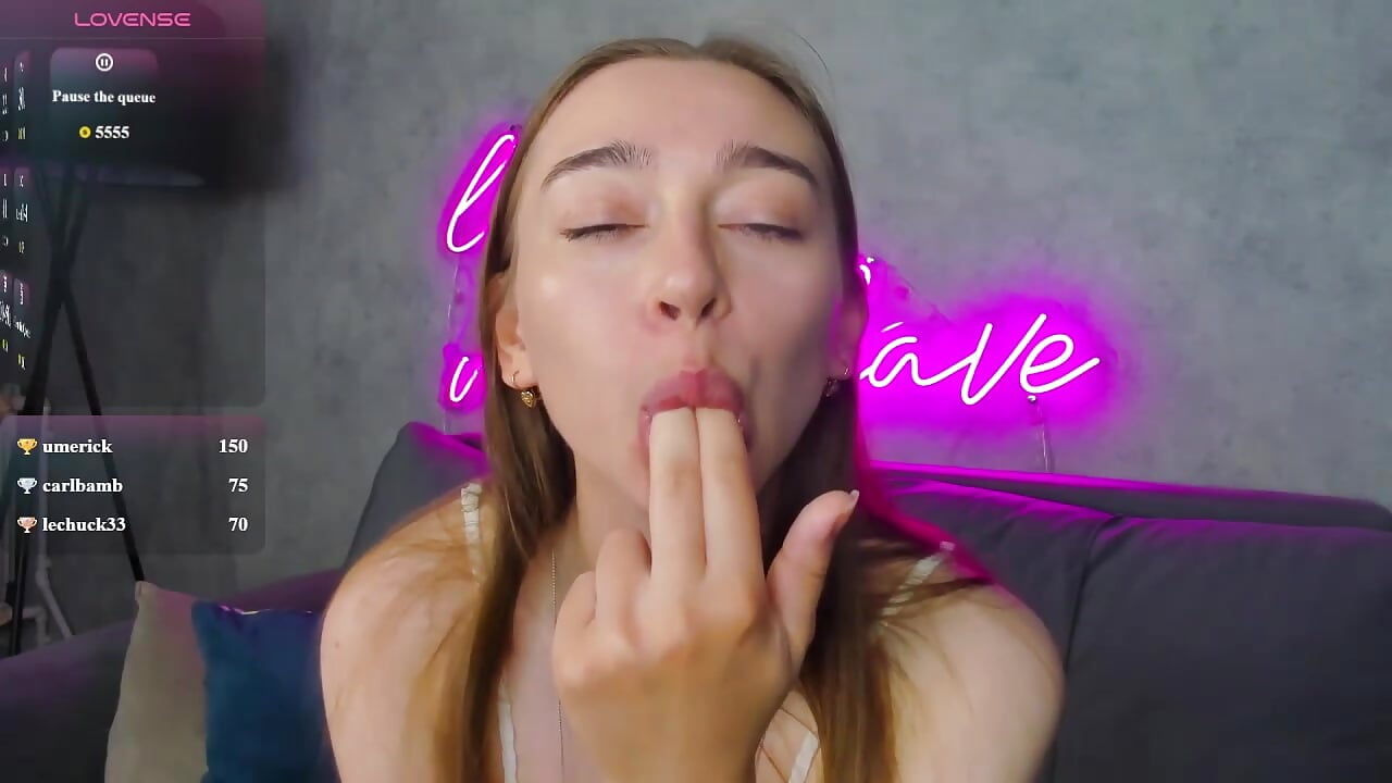 blowjob on fingers