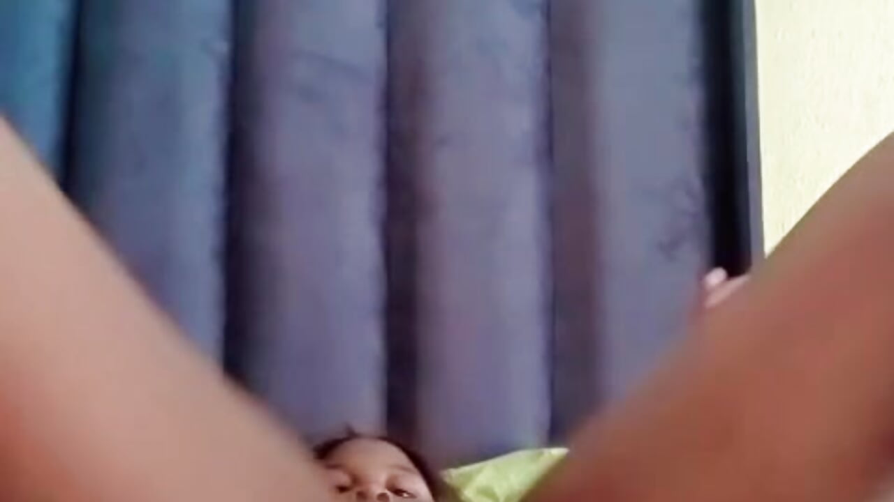 Big clits – video modela na kameri Lilbaby_lee22