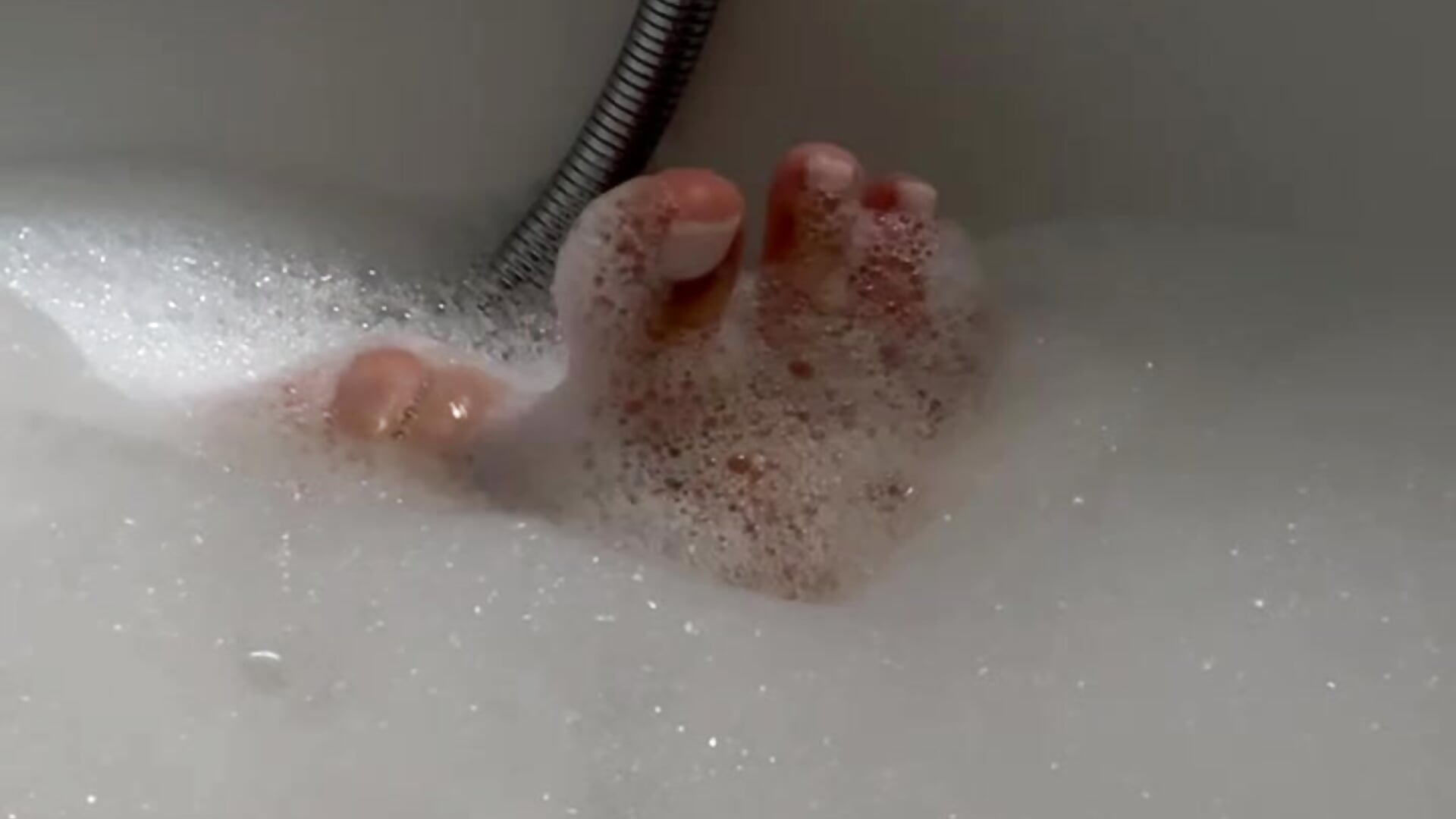Legs + foam – video af Mirabella_Flower cam-model