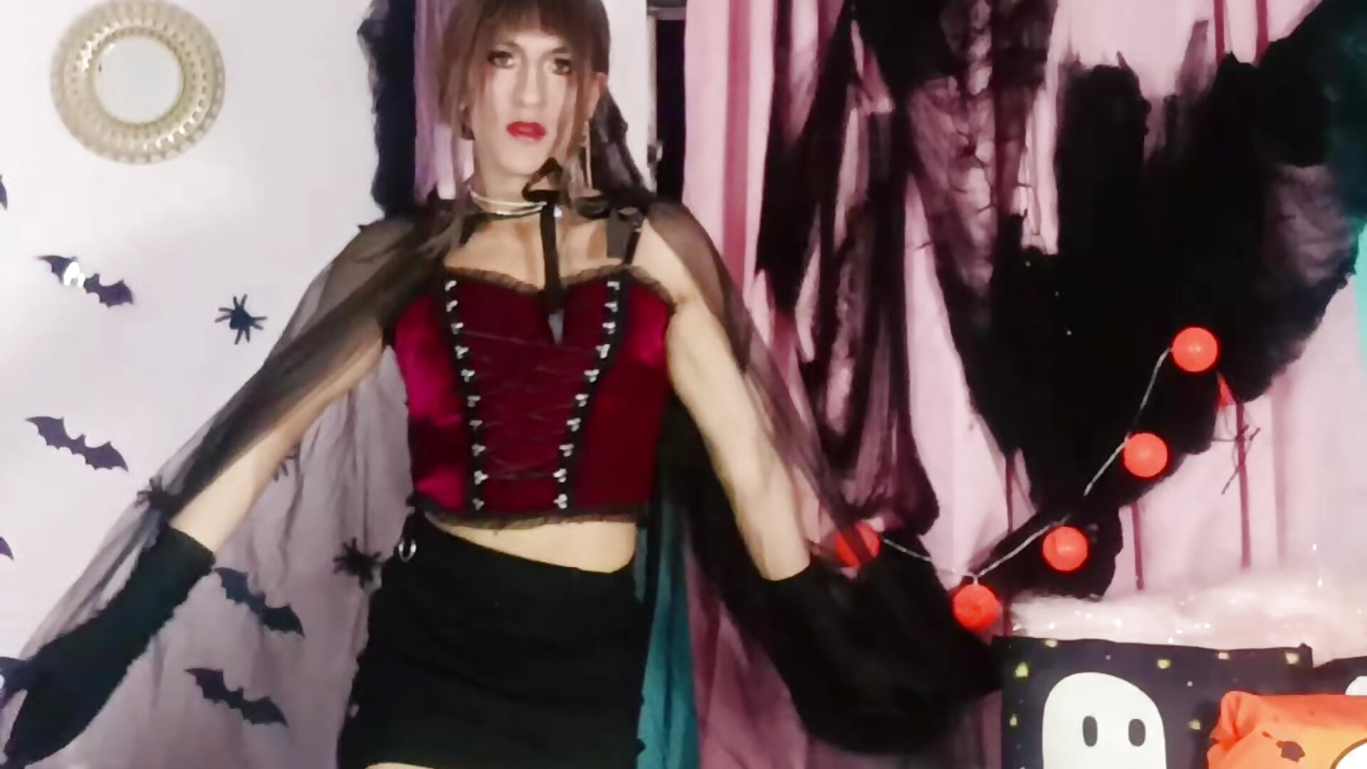 Trick or treat? - video valerybellotty kameramallilta