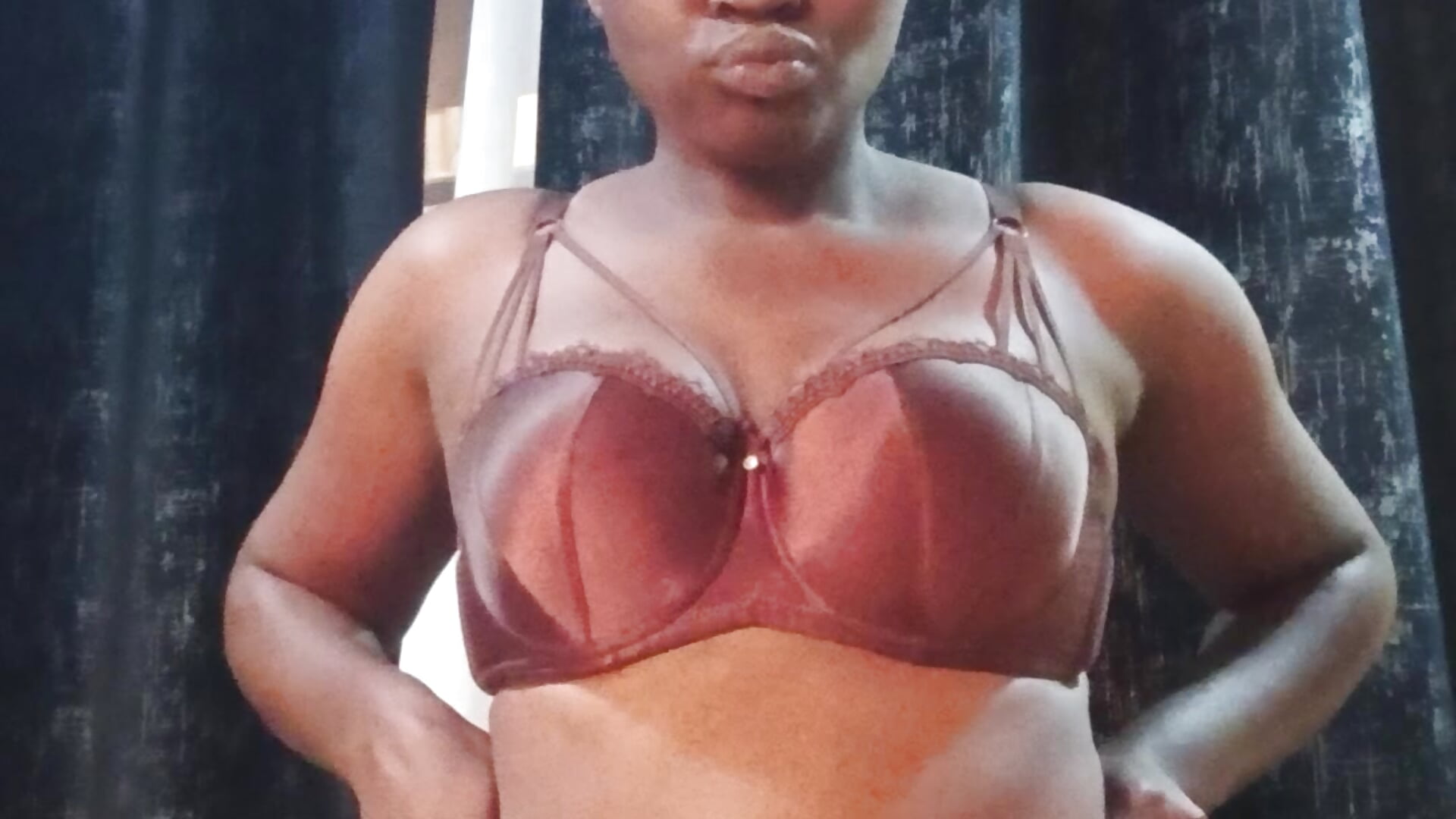 Enjoy the view before the show — filmik Flattummy, modela(-lki) na kamerkach