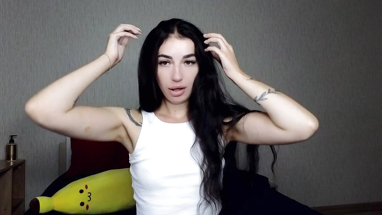 Emma - video by milkiss__kiss cam model