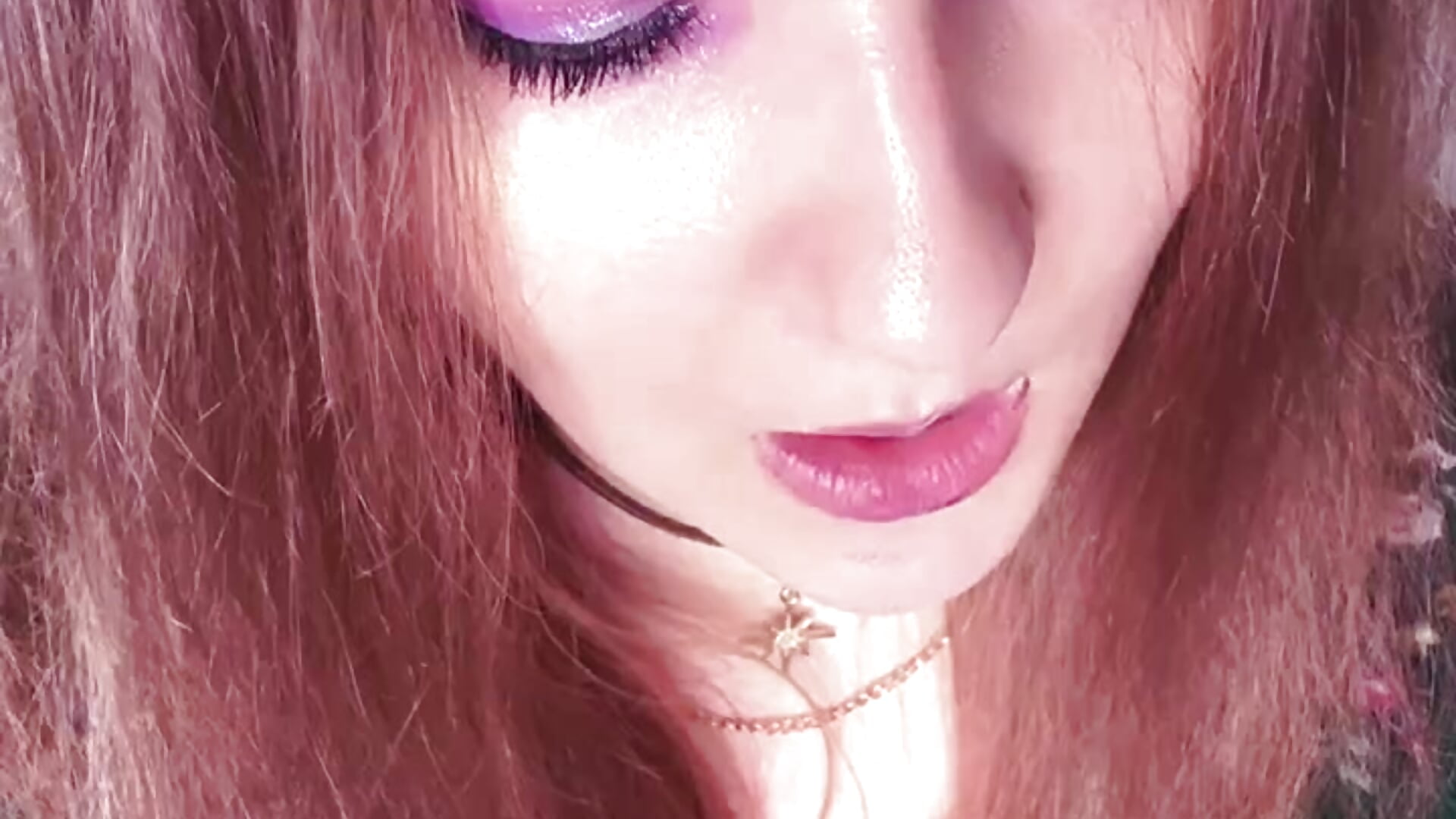 Want to feed me, I'll feed you? 😊 - Video von VanillaDesire Cam-Model