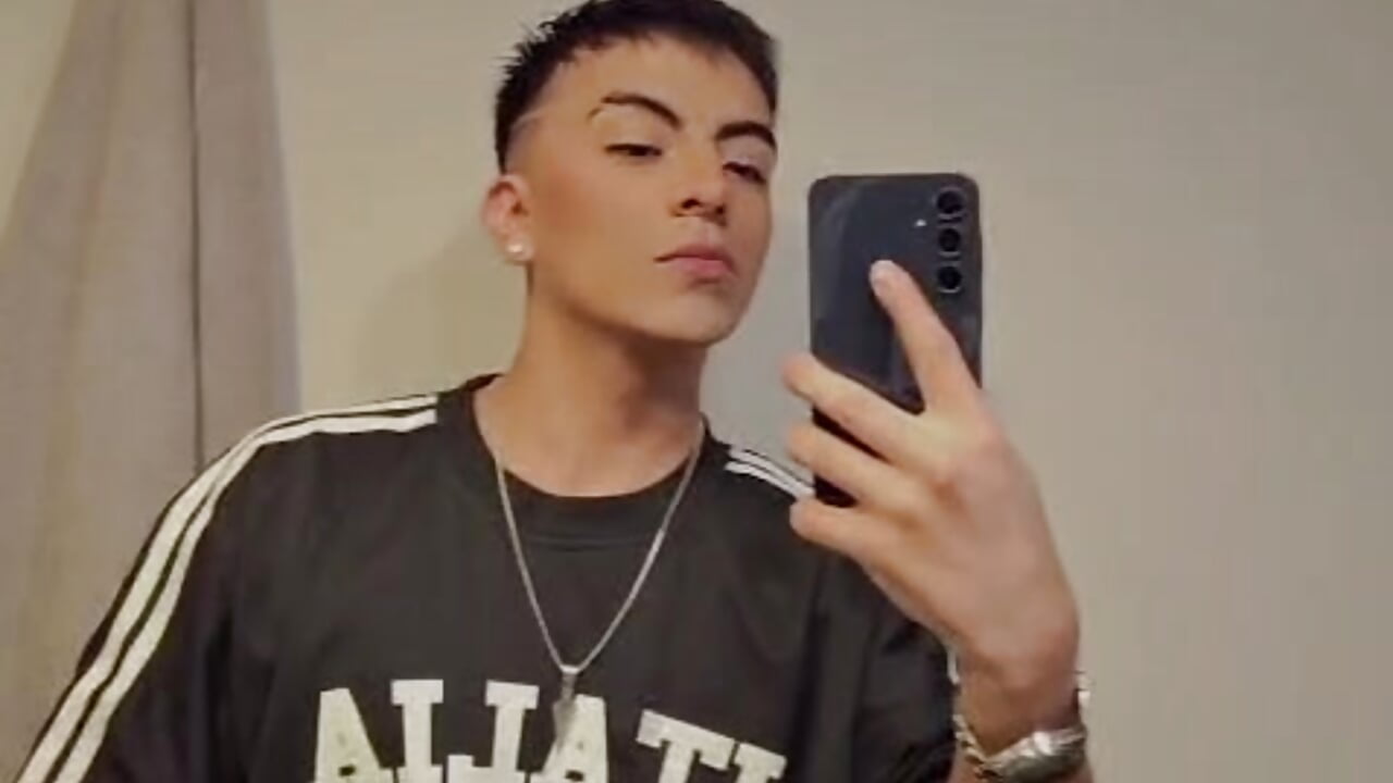 A day at home🖤 – video af esdavidhernandez_ cam-model