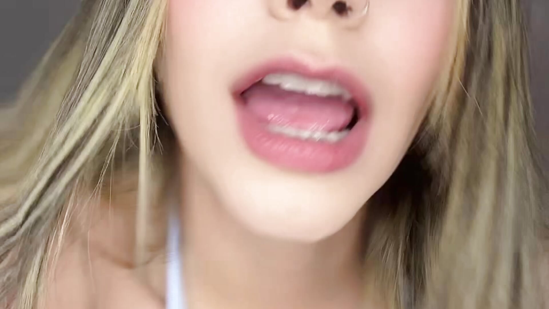 🦋 - video by Isabella_Bliss cam model