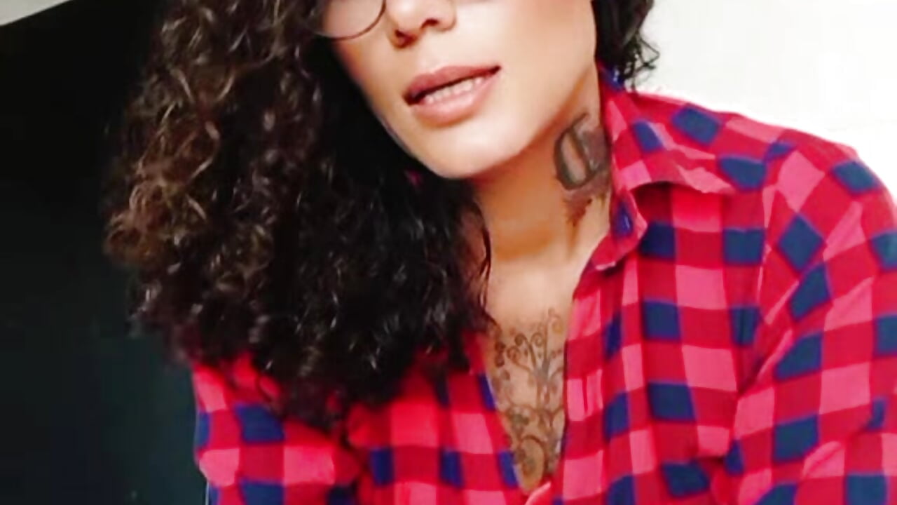 A poem for you. – video modela na kameri Claro_de_Luna