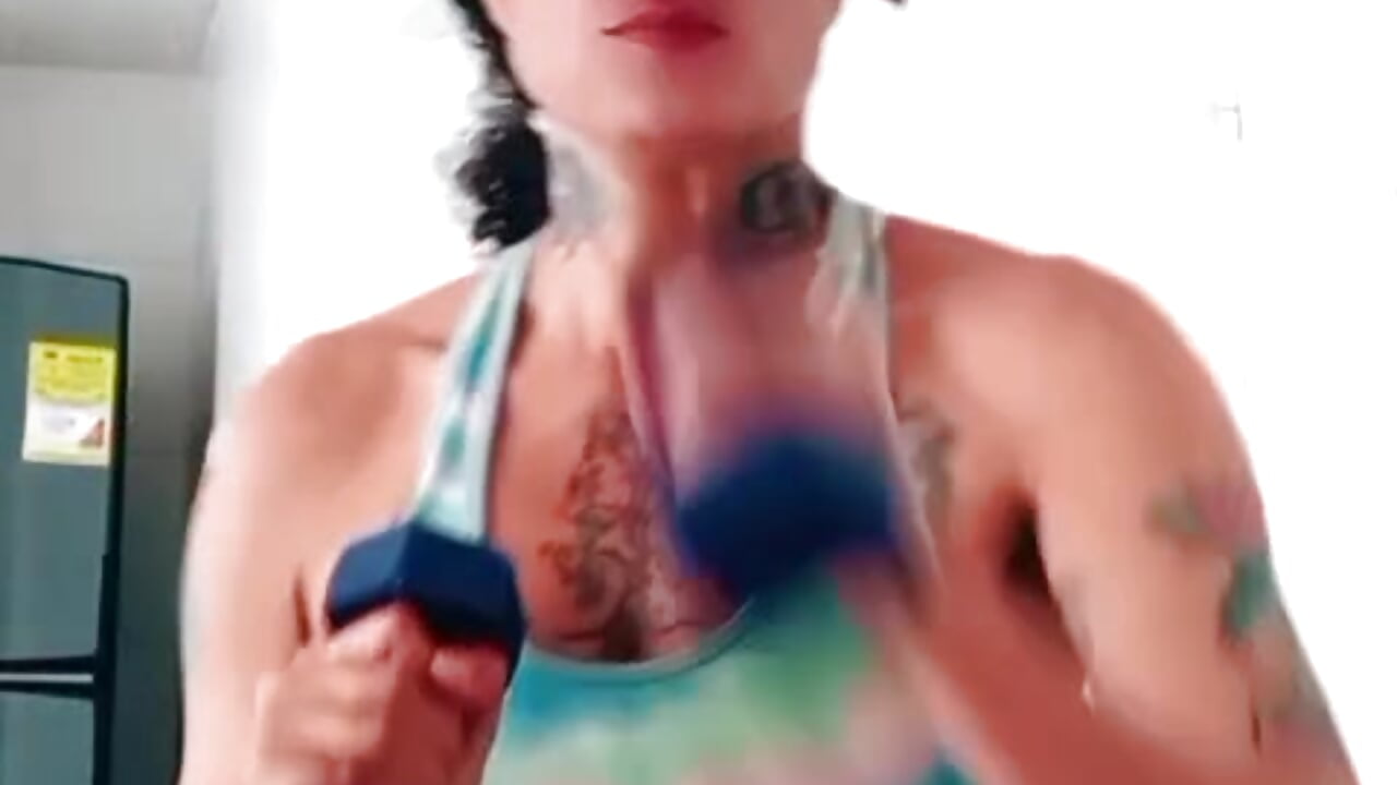 Salud física y mental... – video modela na kameri Claro_de_Luna