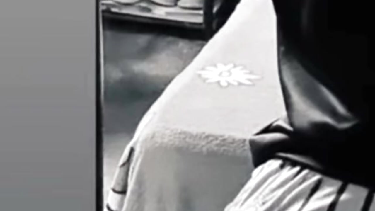 Vídeo em tendência de modelo na câmara NaughtyTrinity_OS 2007