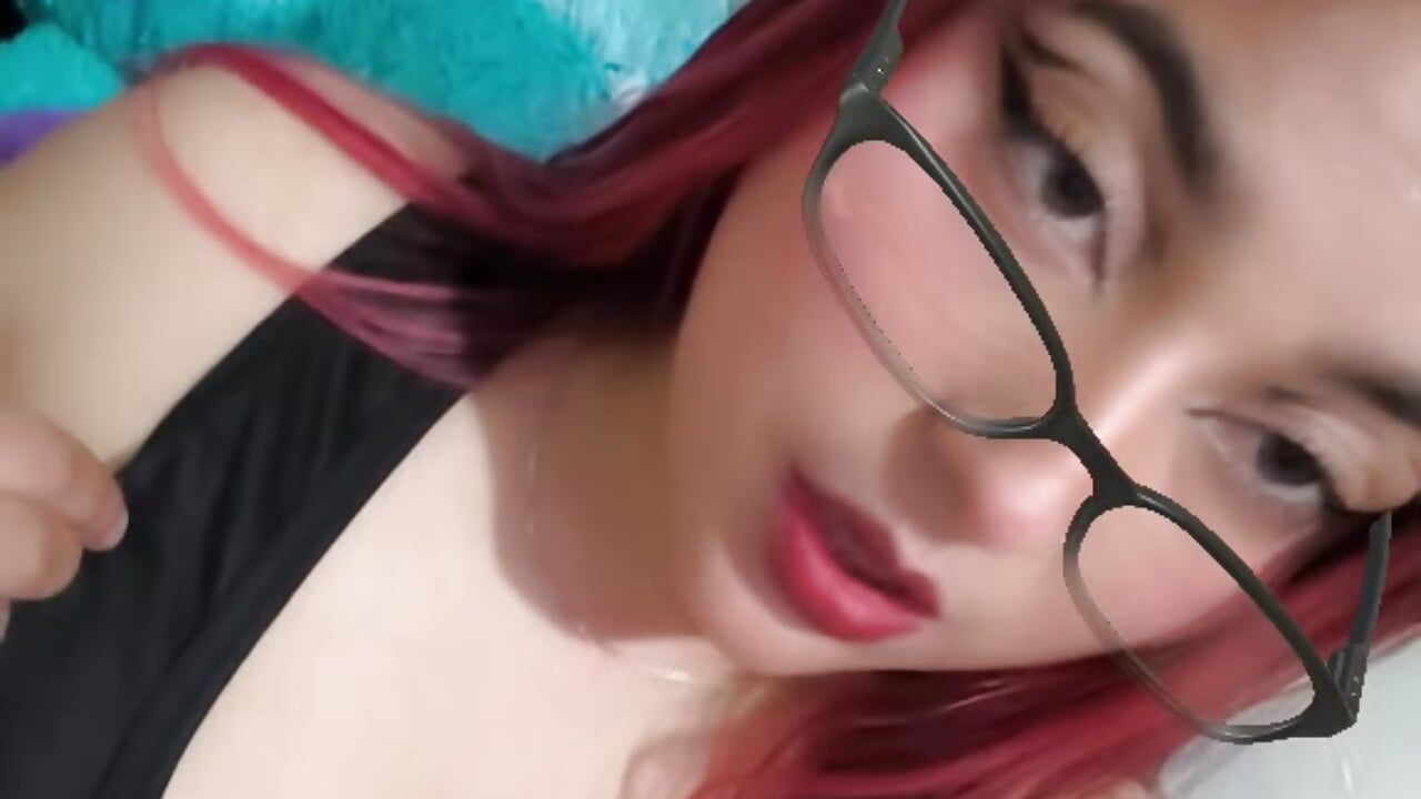 Can I be the girl of your dreams?? 😍💞 - video by ADELINE_COLLINS15 cam model