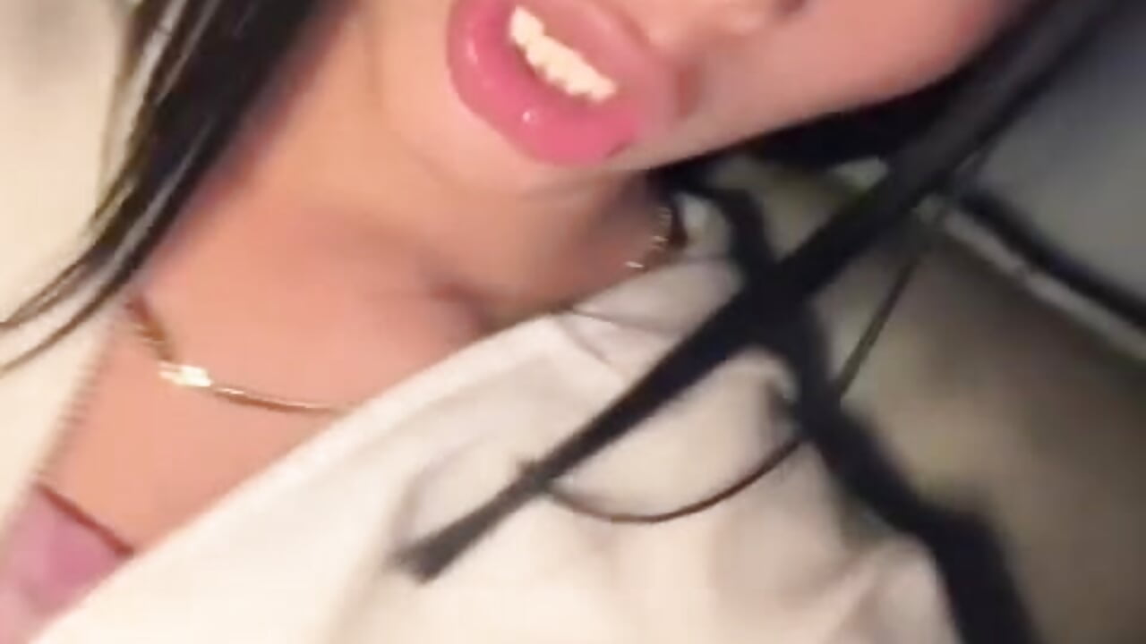 カメラキャストのAmber_Valenciaさんのトレンドな 2682本の動画