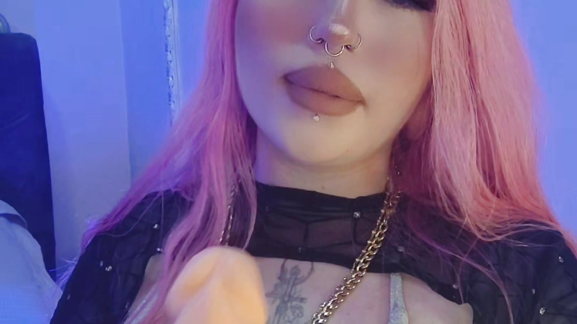 💫 Today could be your favorite distraction. – video modela na kameri LavaGrirl