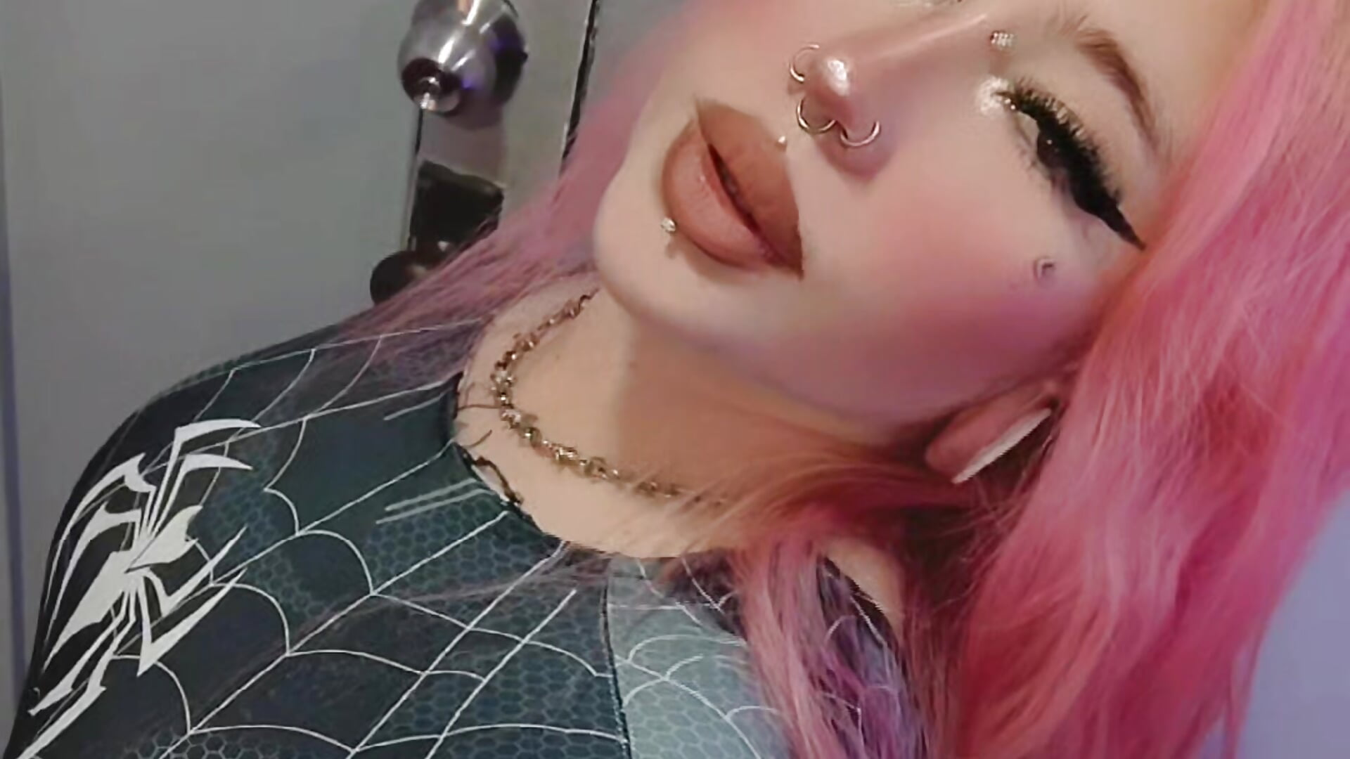 Let's play our favorite little game 🎮😏 – video modela na kameri LavaGrirl