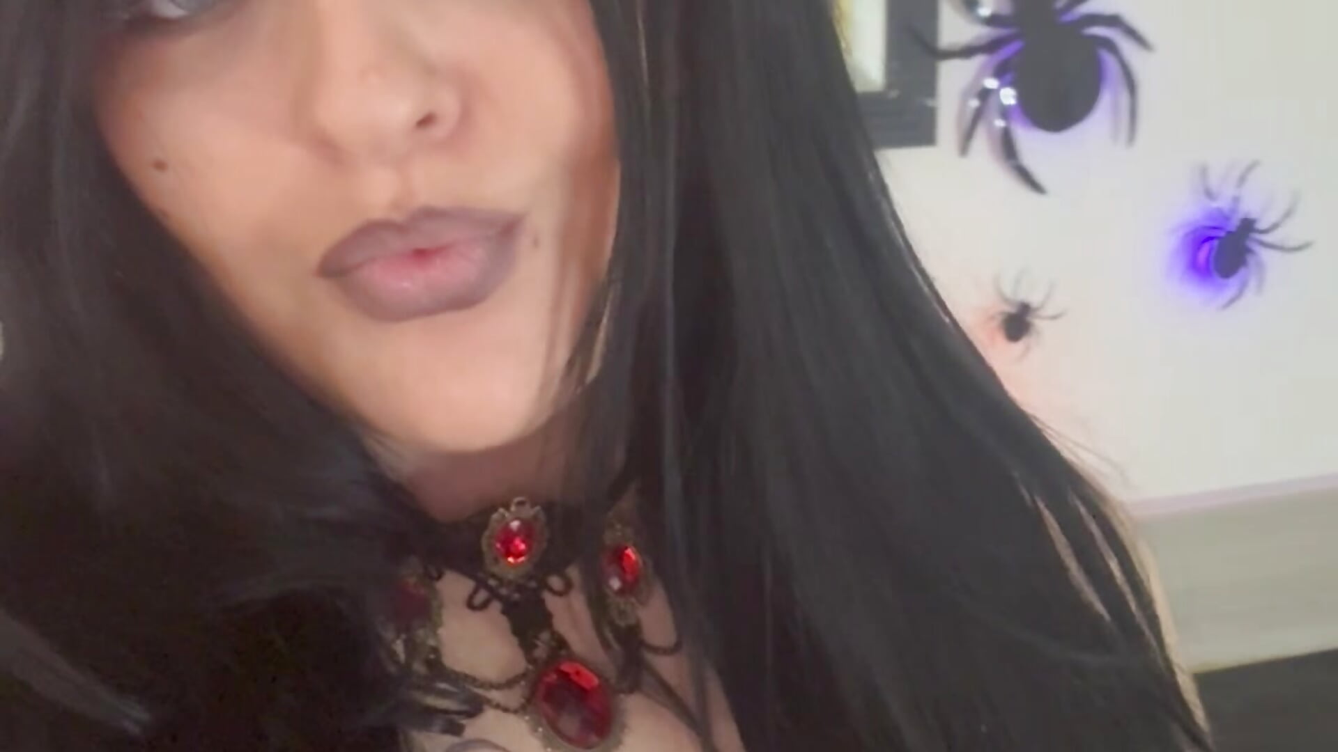 ✨Happy Halloween ✨ - vídeo de Kira_kirkros modelo de câmara