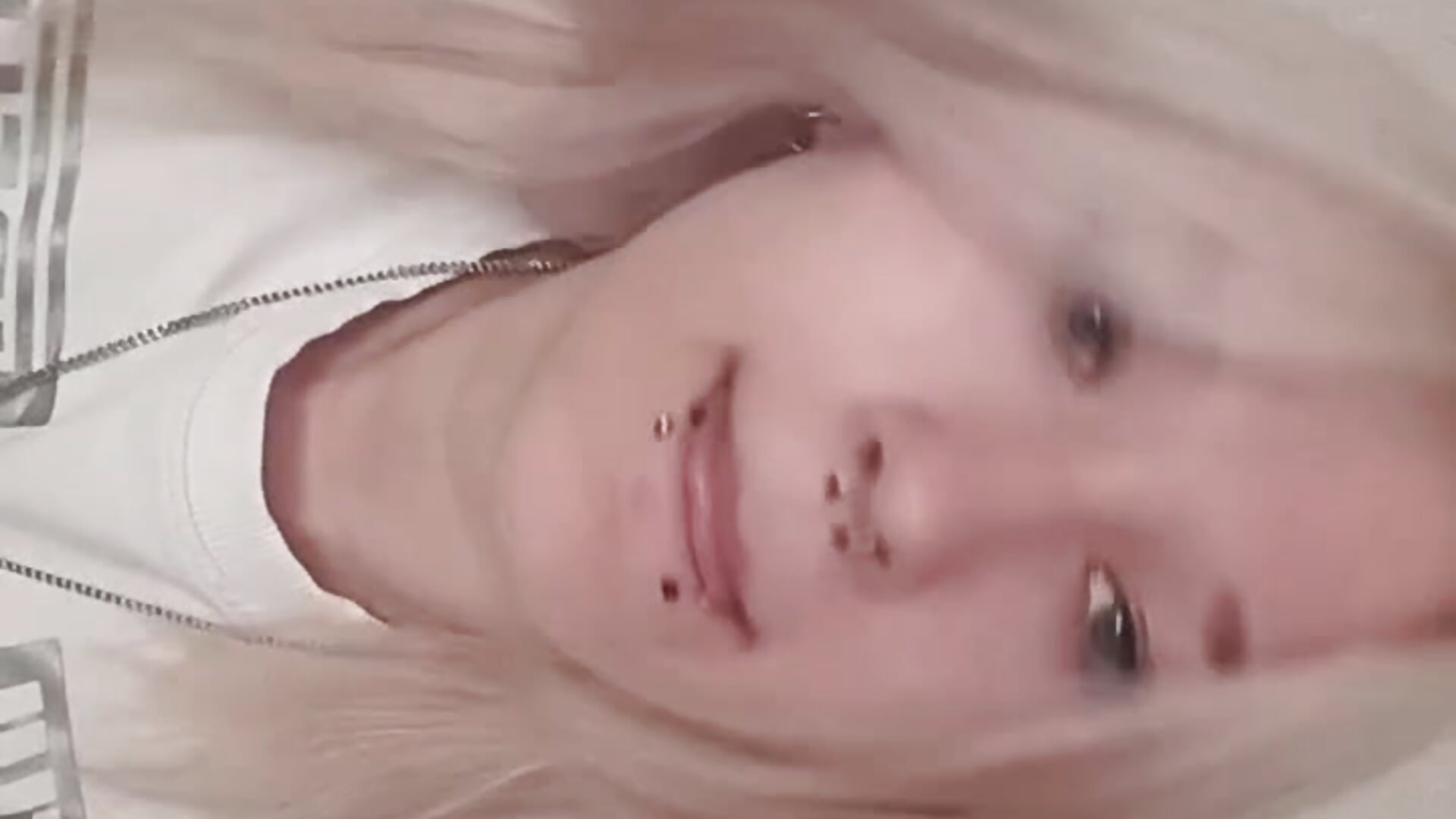 Me❤ – video af Nika-Smith cam-model